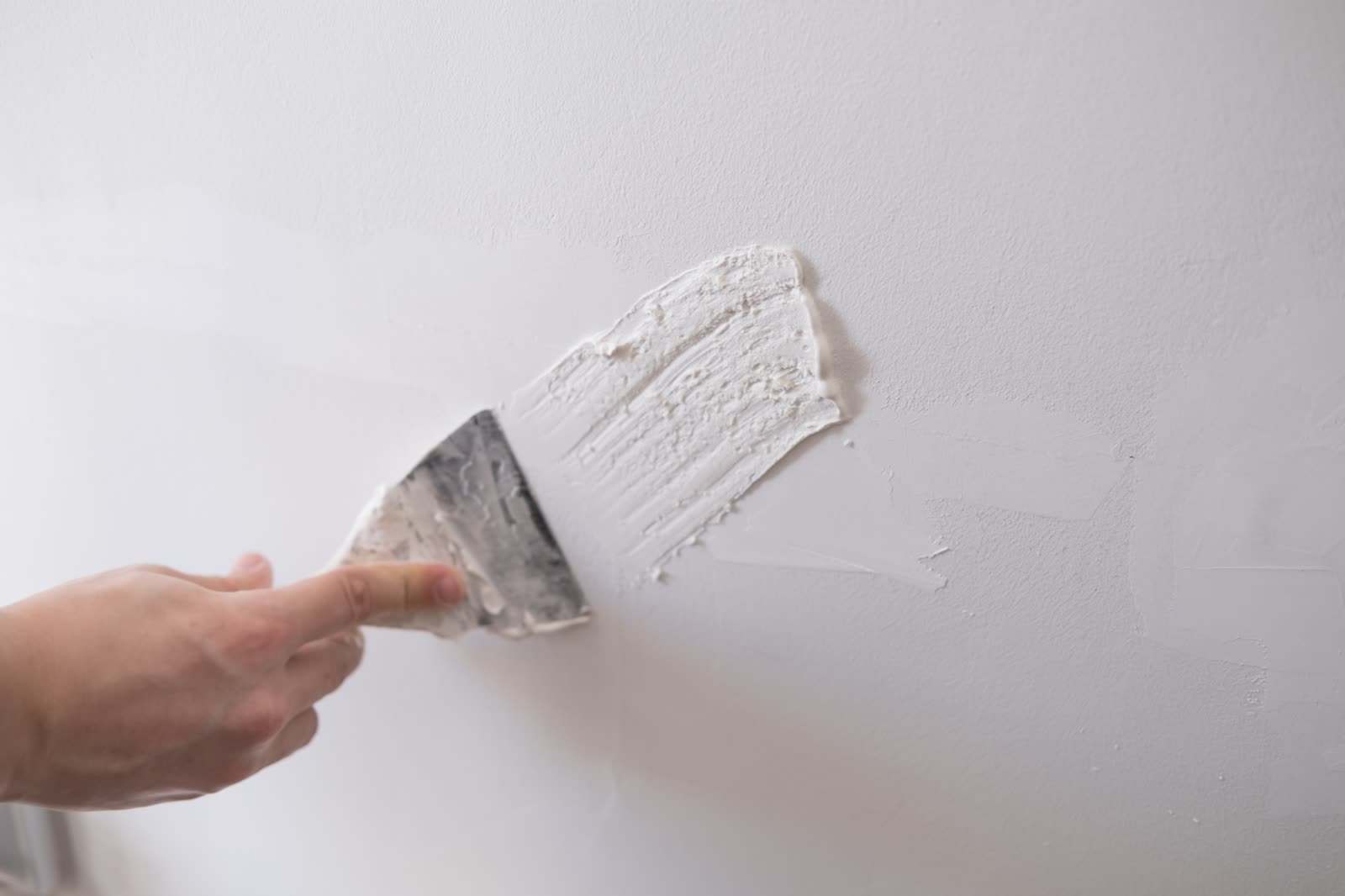 Putty and spatula work — the kind of work our vetted local pros handle in Sarasota, FL
